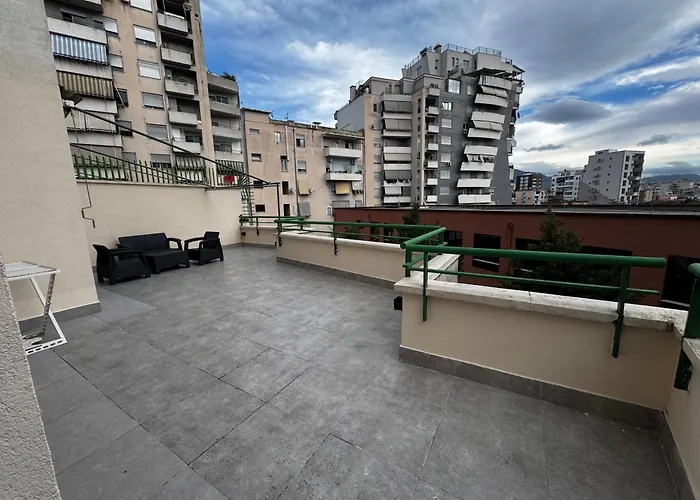 Veranda Center